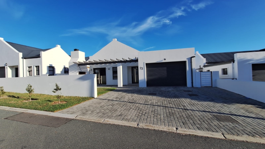 3 Bedroom Property for Sale in Sandbaai Western Cape